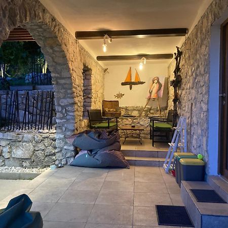 Villa Kuca Za Odmor Baya à Stara Baška Extérieur photo