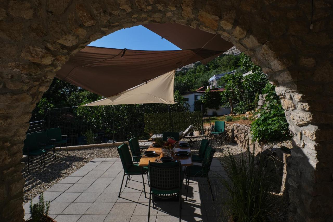 Villa Kuca Za Odmor Baya à Stara Baška Extérieur photo