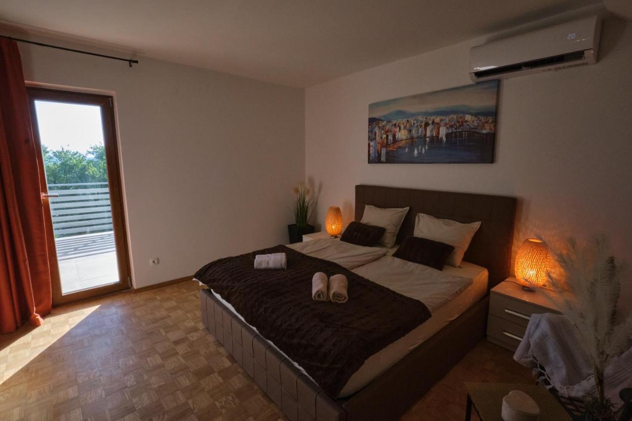 Villa Kuca Za Odmor Baya à Stara Baška Extérieur photo