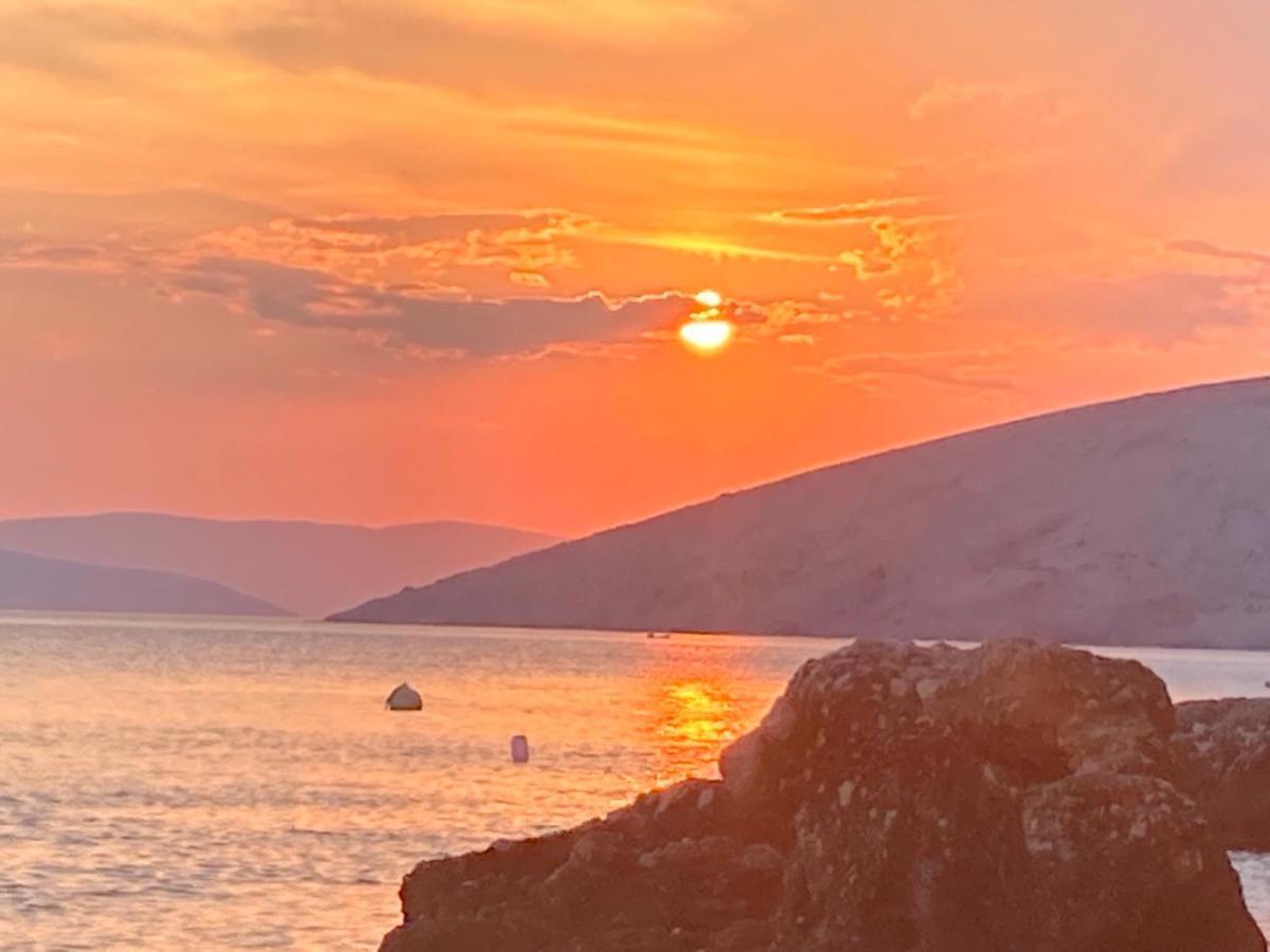 Villa Kuca Za Odmor Baya à Stara Baška Extérieur photo