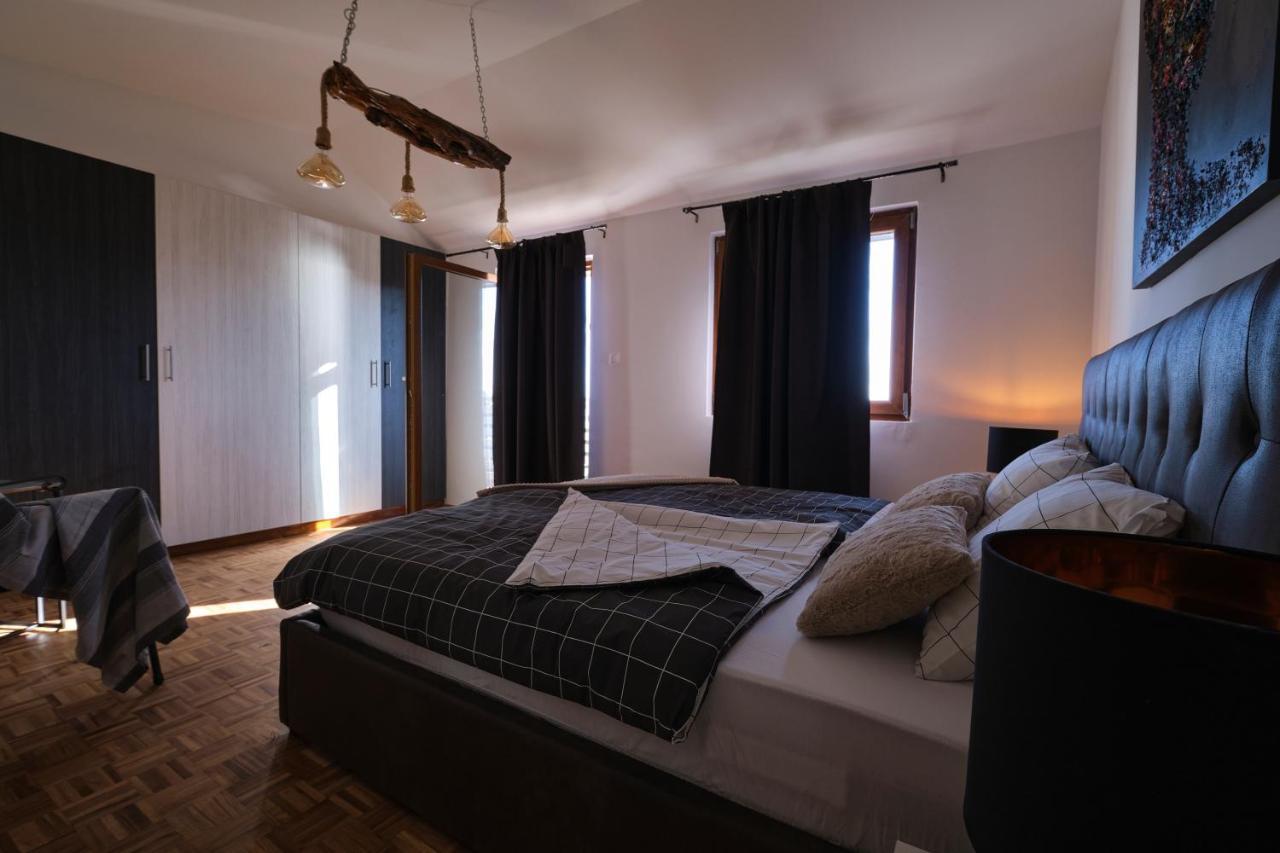 Villa Kuca Za Odmor Baya à Stara Baška Extérieur photo