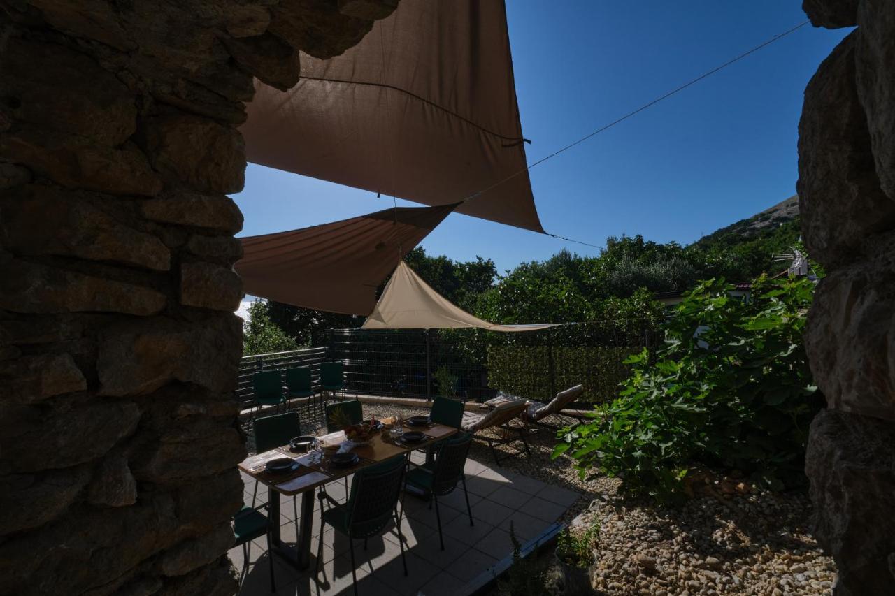 Villa Kuca Za Odmor Baya à Stara Baška Extérieur photo