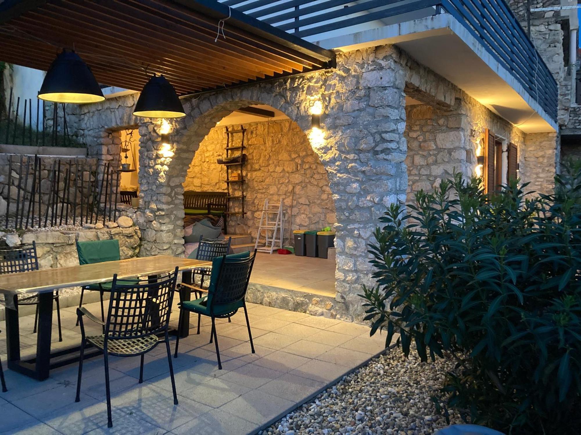 Villa Kuca Za Odmor Baya à Stara Baška Extérieur photo