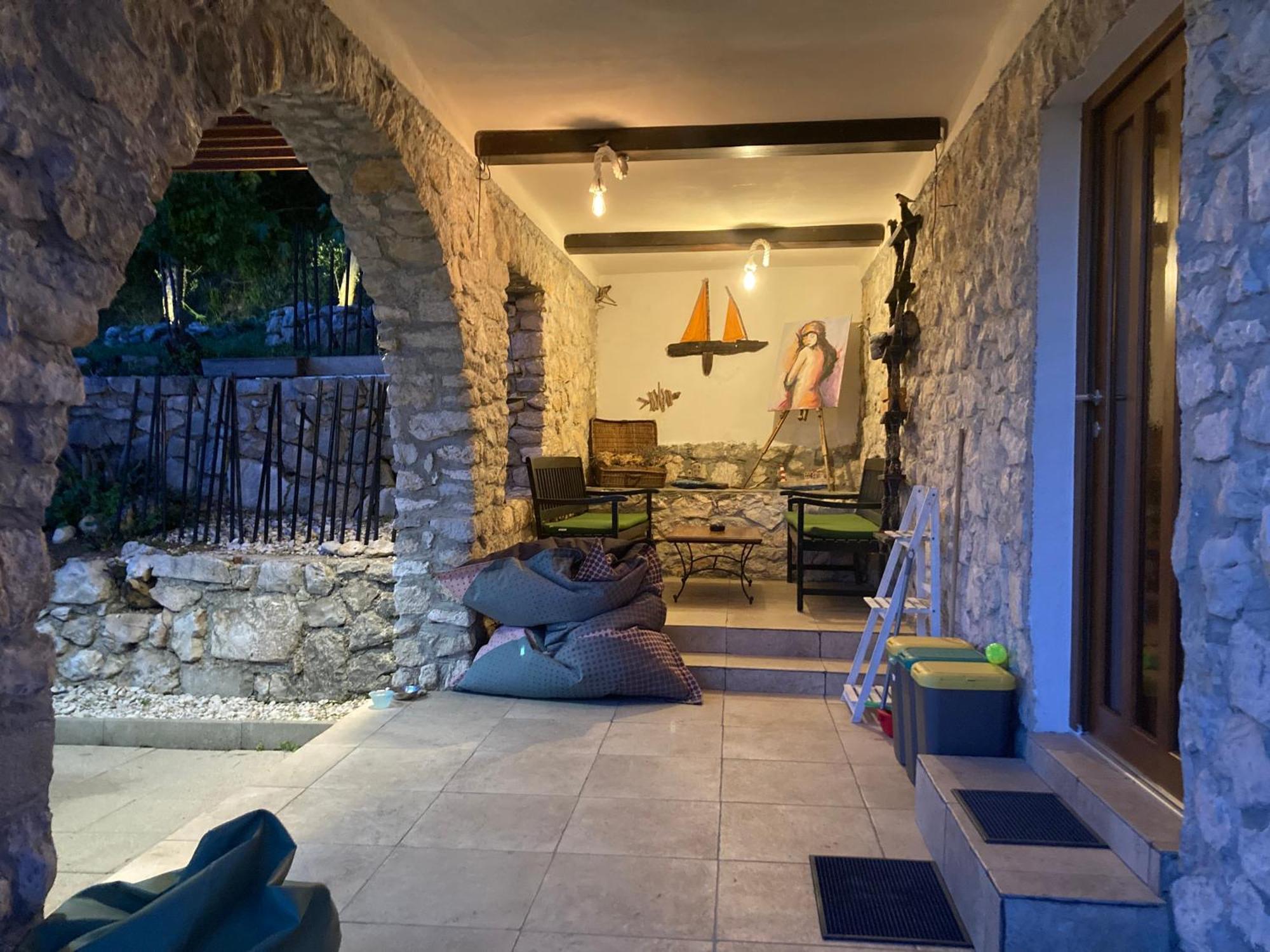 Villa Kuca Za Odmor Baya à Stara Baška Extérieur photo